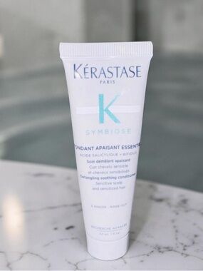 Kérastase Symbiose Conditioner - White and Blue